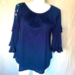 NWT Notations on or off shoulder ruffled sleeves blouse